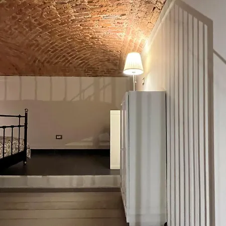 Apartamento La Casa Con La Fontana Di Pietra 2 Turim