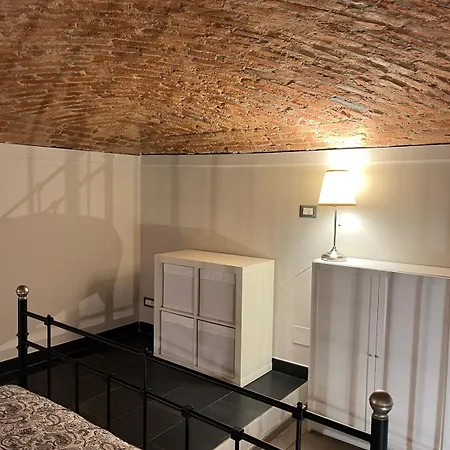La Casa Con La Fontana Di Pietra 2