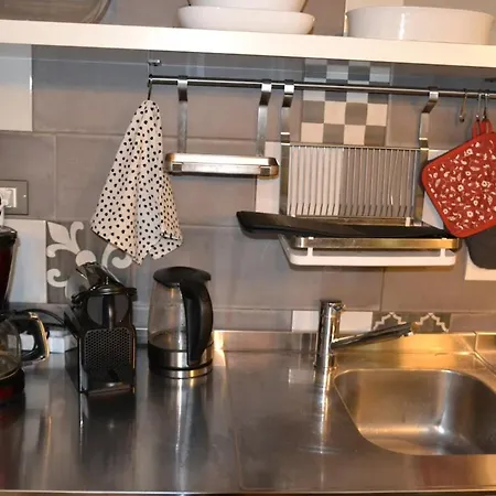 La Casa Con La Fontana Di Pietra 2 * Turim