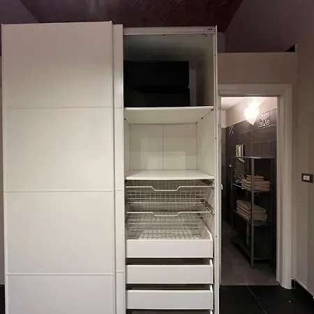 La Casa Con La Fontana Di Pietra 2 *