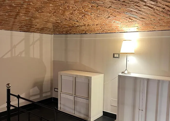 La Casa Con La Fontana Di Pietra 2