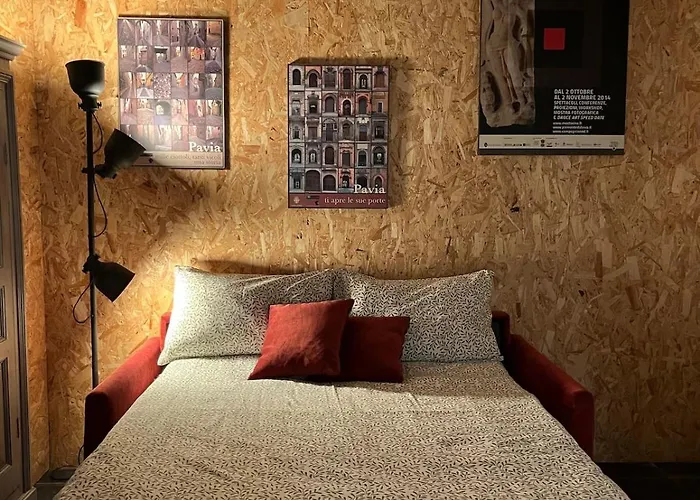 La Casa Con La Fontana Di Pietra 2 * تورينو