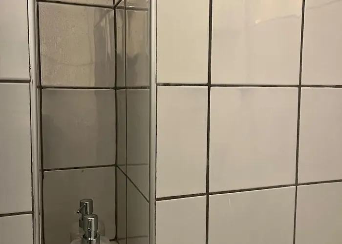 La Casa Con La Fontana Di Pietra 2 شقة