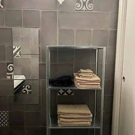 La Casa Con La Fontana Di Pietra 2 Апартаменты Турин