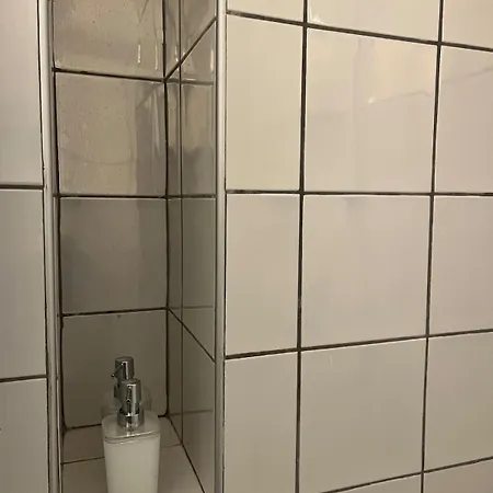 La Casa Con La Fontana Di Pietra 2 Апартаменты